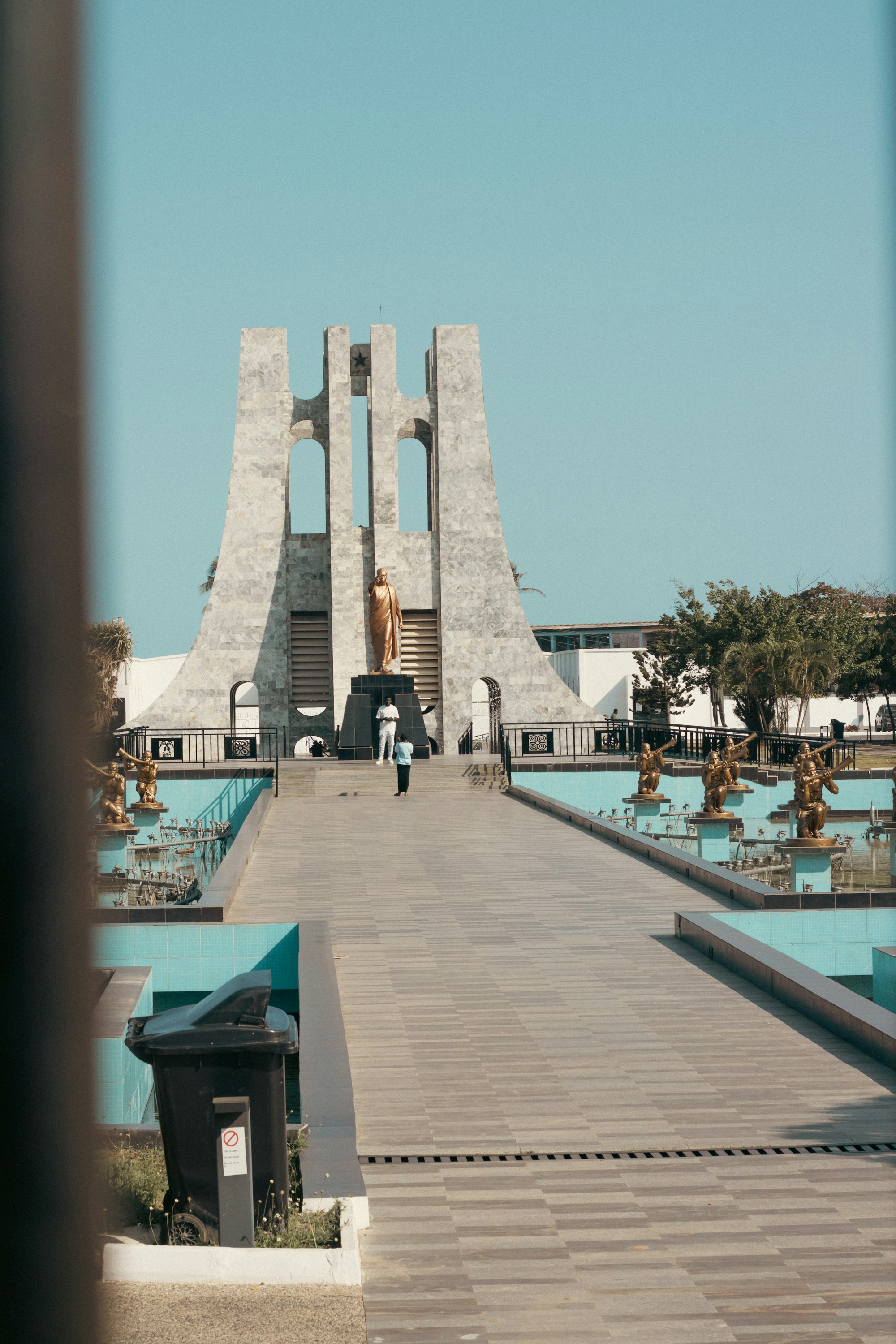 The Kwame Nkrumah Memorial at the end of its ceremonial walkway in Accra